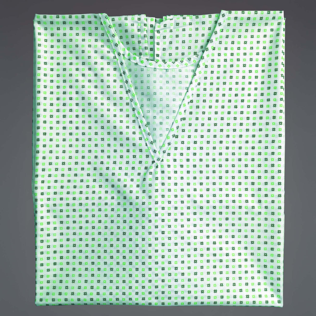 Camisa paciente abierta a los lados estampado gato verde pack de 5 unidades