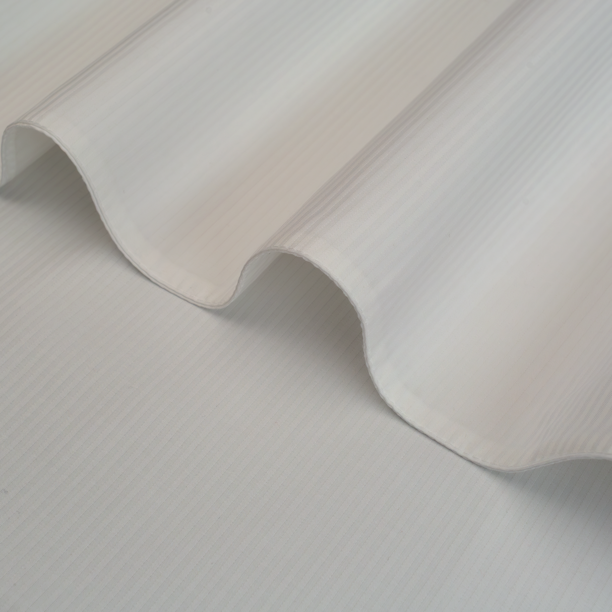 Funda plumón 300 hilos blanco listado con aleta King