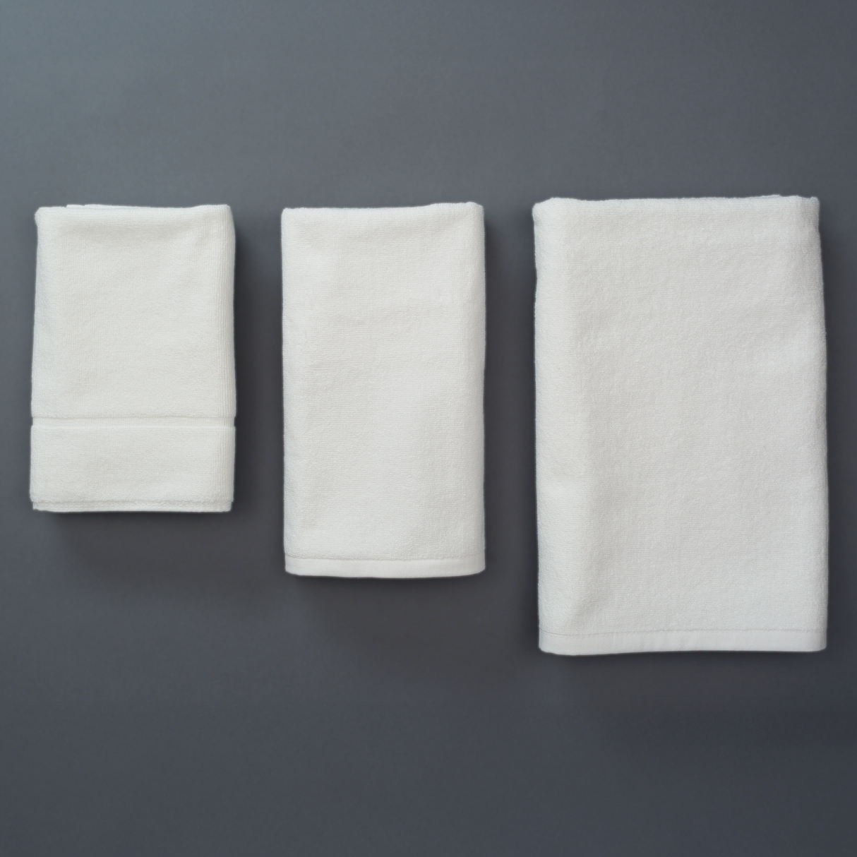 Juego de 3 toallas (1 toalla baño - 1 toalla de mano - 1 toalla de piso)